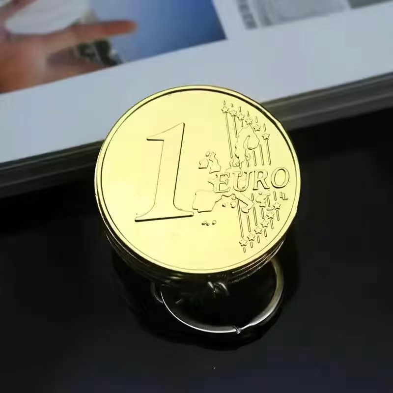 El encendedor es extraño y extraño. Las yemas de los dedos de las celebridades de Internet se descomprimen y las monedas se transfieren a 100 millones de pequeños objetivos. Regalos para familiares y amigos