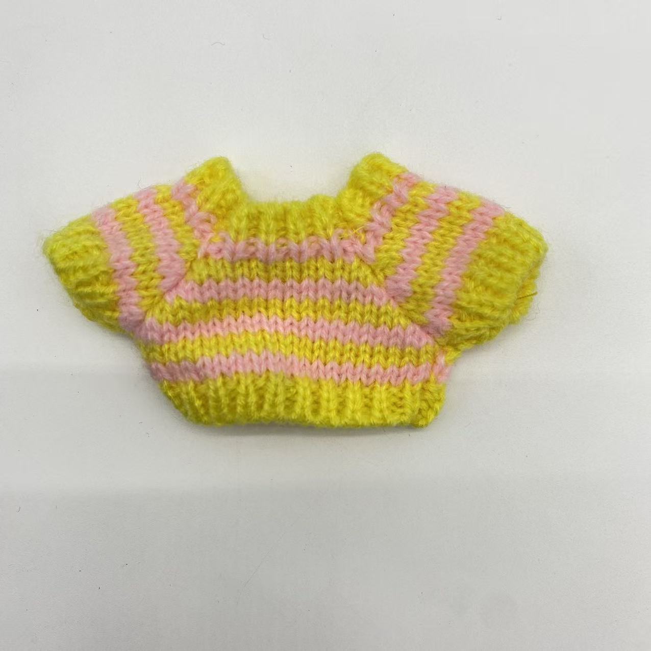 Pink stripes on yellow background