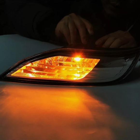 Aplicable a Toyota Lexus GX400 / GX460 barra delantera niebla luz diurna luz de dirección