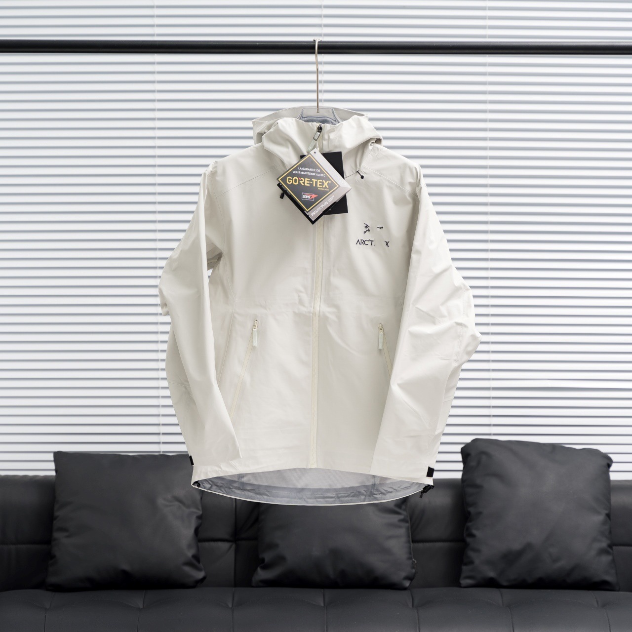 Transfronterizo suministro directo de LT Bird 's home con el mismo tipo de chaqueta de asalto masculina y femenina al aire libre impermeable abrigo de cáscara suave