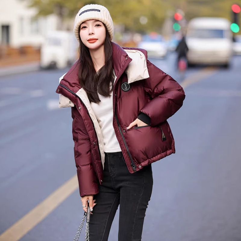 Contrast Color Quilted down Jacket Women's Short Winter 2025 New Style This Year's Popular Small Bread Jacket