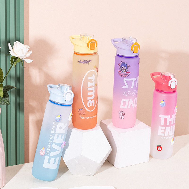 メーカーはアマゾンのクロスボーダーのグラデーション色のプラスチックカップのスポーツカップのストローカップの宇宙カップを提供しています。|undefined