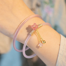 �ѻ��۱�͸�����¬�����Cһ���֭hһ��һ���Ů�����C���A�l�Ʒ