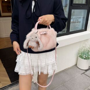 �羳�r��С��ë�qС���LŮʿ����ˮͰ���¿����ܛ�μ�б���
