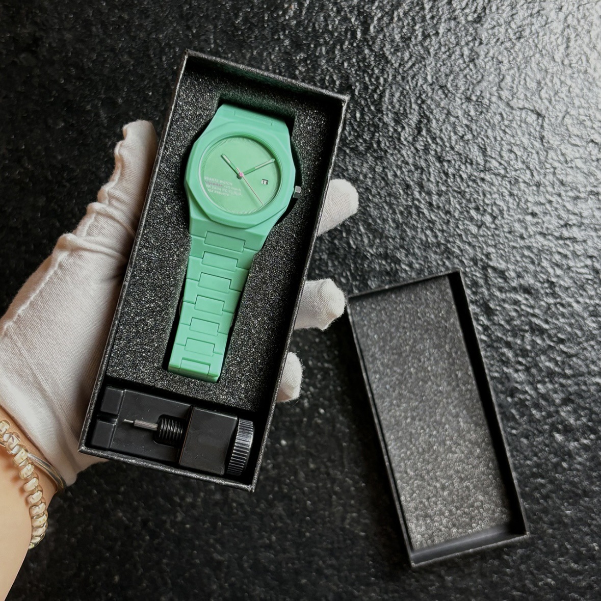 1158-11 domestic movement battery double snap button