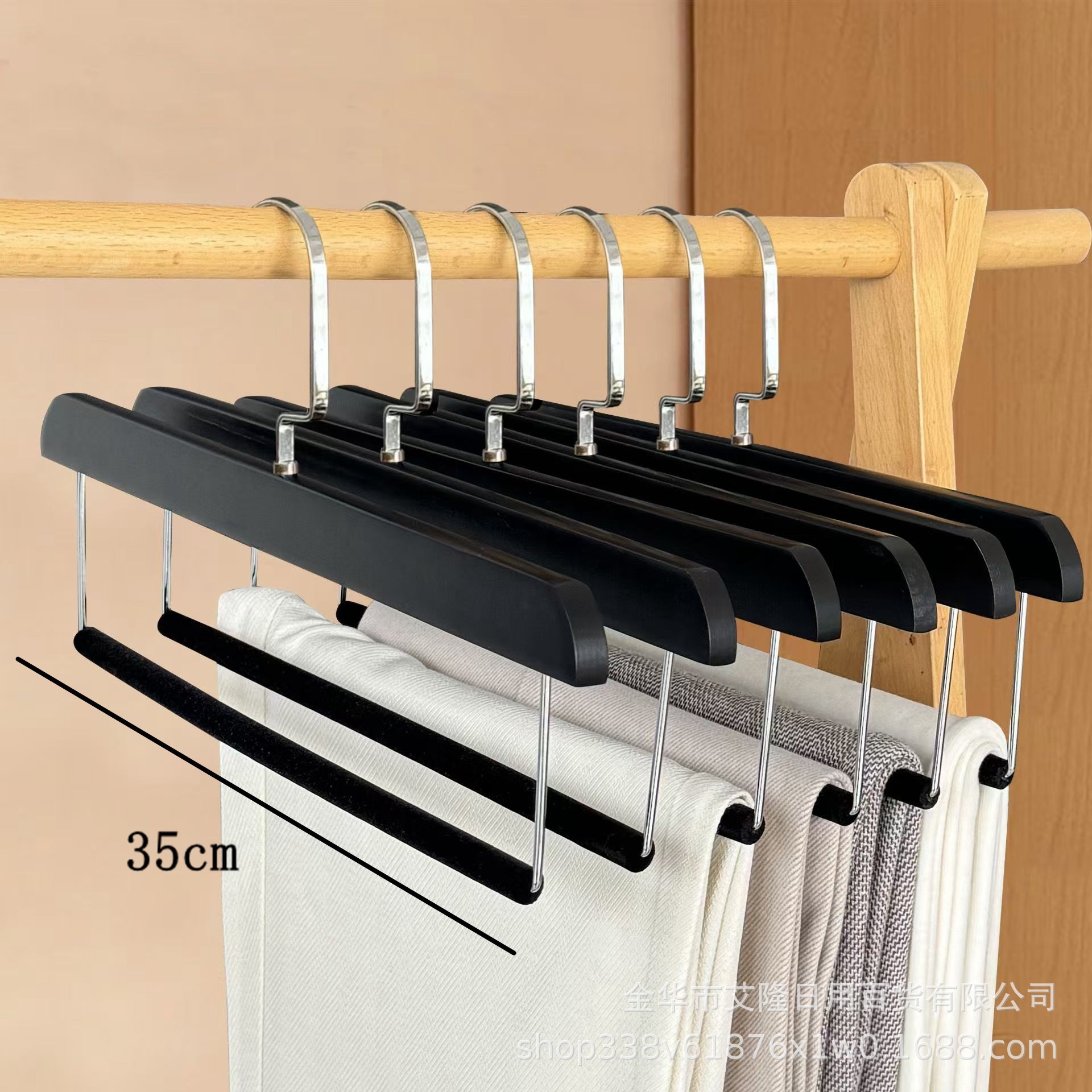 Black Flocking Boom Bracket Brillante