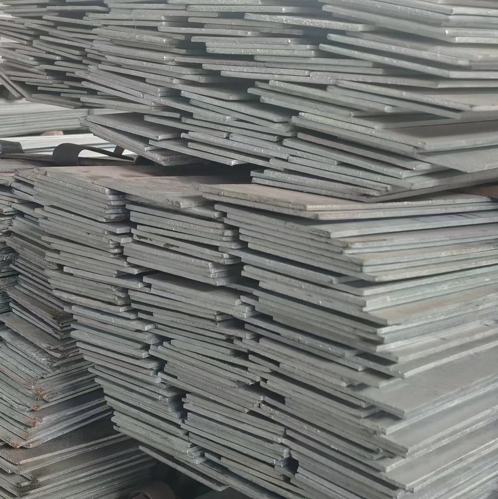 重庆市四川省Q235B热镀锌扁钢热轧普碳扁钢现货热镀锌钢板销售价