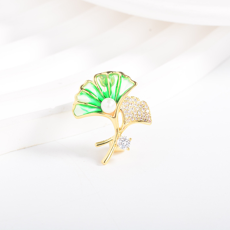 Ginkgo Zirconia Pearl Small Brooch Enamel All-match Mori Women's Exquisite Design Sense Corsage Pin Holiday Gift