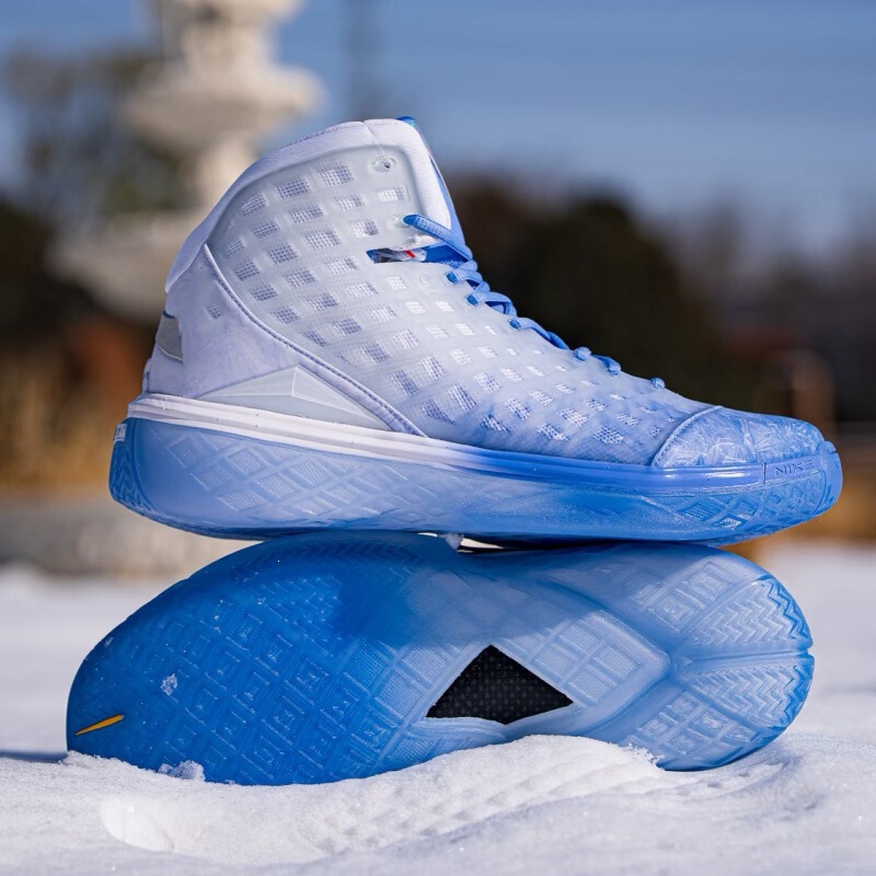 High-Quality Kobe 3 Basketball Shoes Ice and Snow Christmas Kobe 3 Actual Combat Sneakers Outdoor Sports Shoes Men's Casual Shoes High-Quality Kobe 3 Basketball Shoes Ice and Snow Christmas Kobe 3 Actual Combat Sneakers Outdoor Sports Shoes Men's Casual Shoes