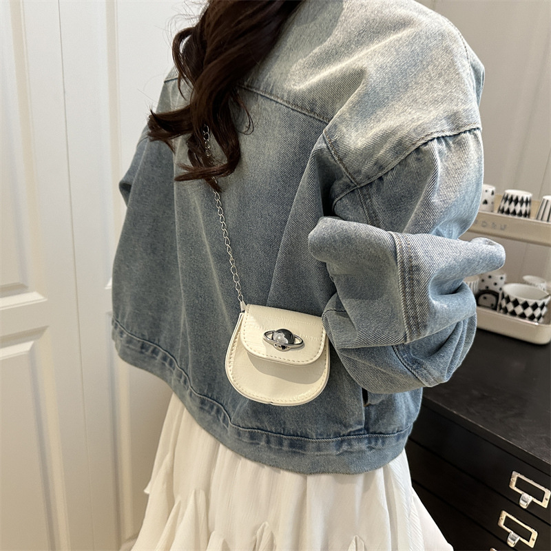 2025 yaz yeni retro günlük mini çapraz askılı küçük kare çanta sade günlük çanta moda trend omuz çantası