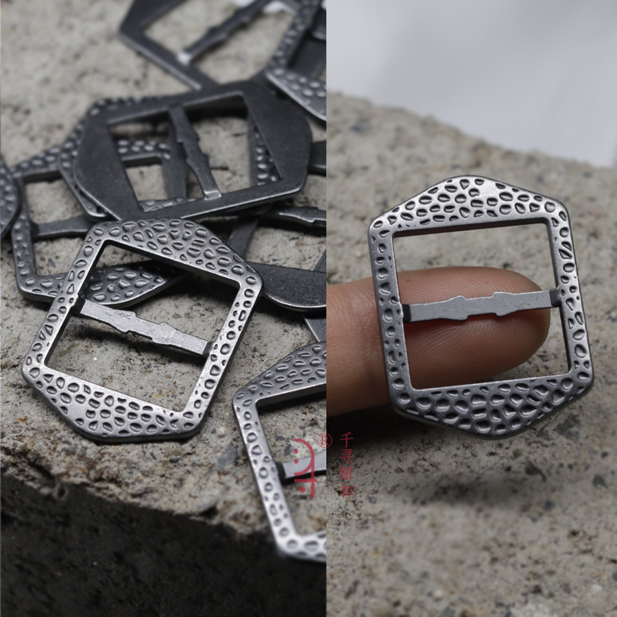 内径19mm凹坑金属日字腰带扣复古阿美咔叽陨石坑纹合金皮衣调节扣