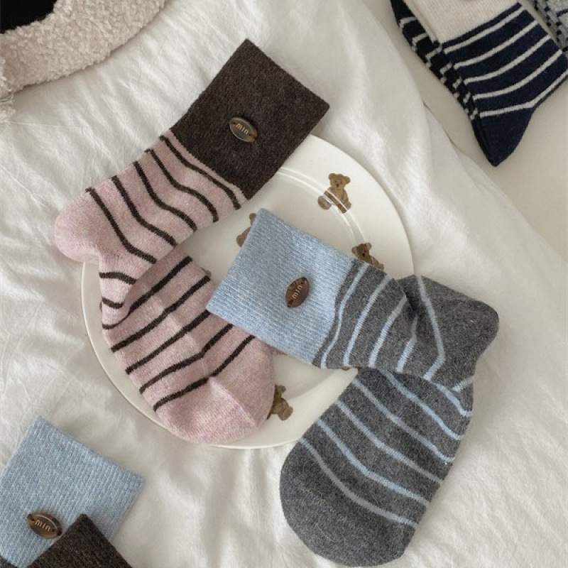 Egg Button Wool Socks for Women, Autumn and Winter Mid-Tube Women's Socks, Striped Thickened Warm Slouch Socks, Winter Maternity Socks