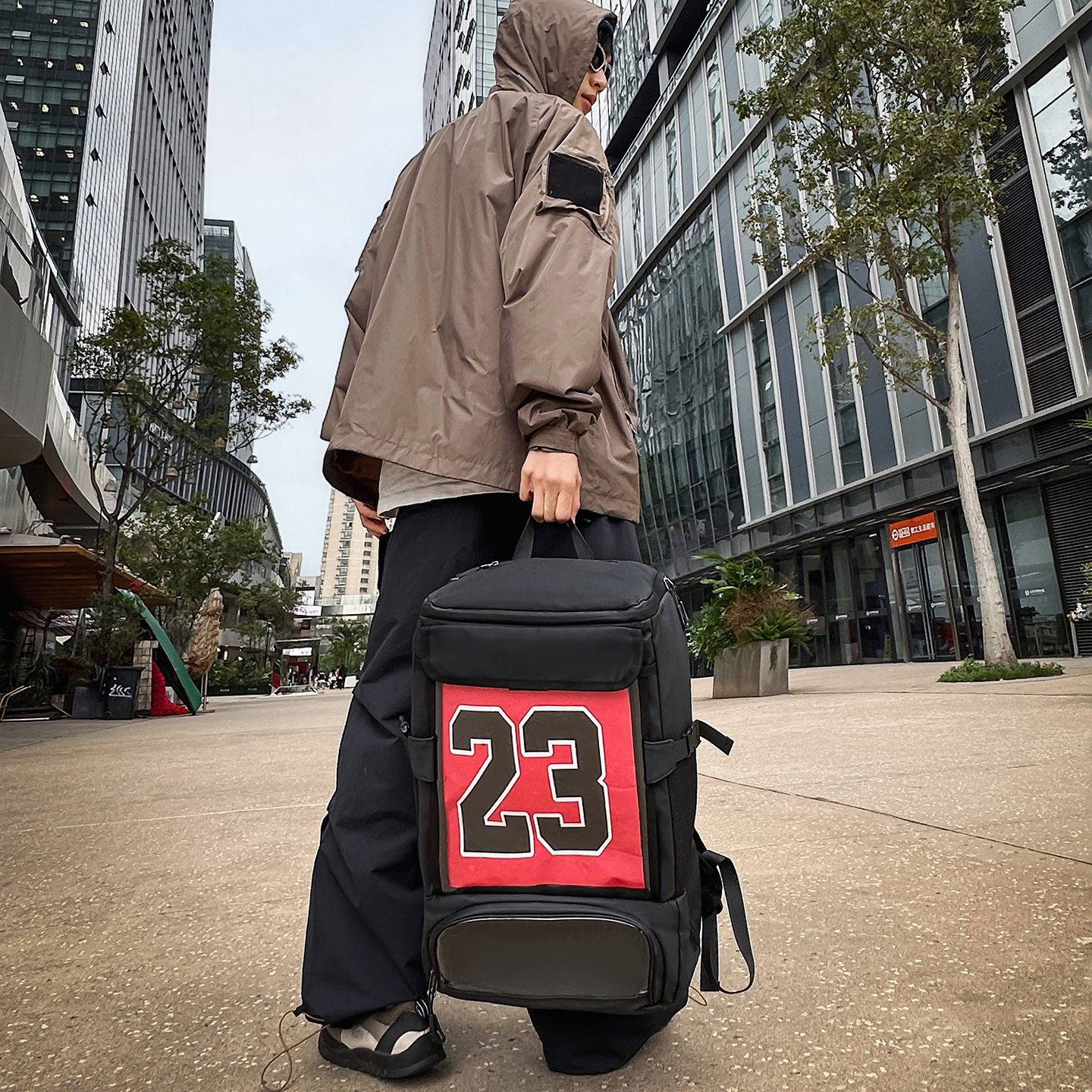 Nueva mochila deportiva bolsas de dolor bolsas de fútbol de montaña versátiles bolsas de baloncesto bolsas de viaje al aire libre mochila de hombro de gran capacidad