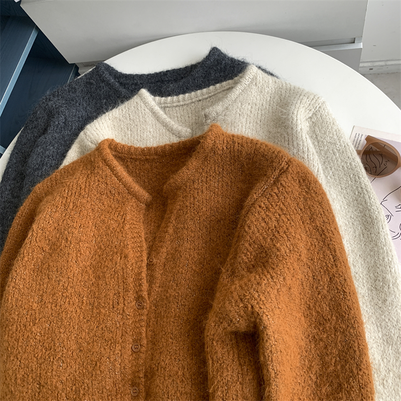 Retro woolen sweater