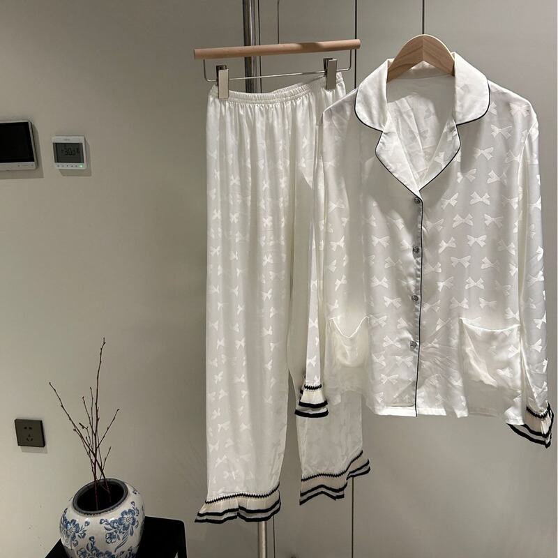 Xiaoxiang Style Spring and Autumn Black and White Thin Women's Home Silk Pajamas Women's Ice Silk Loose Luxury European and American Ins