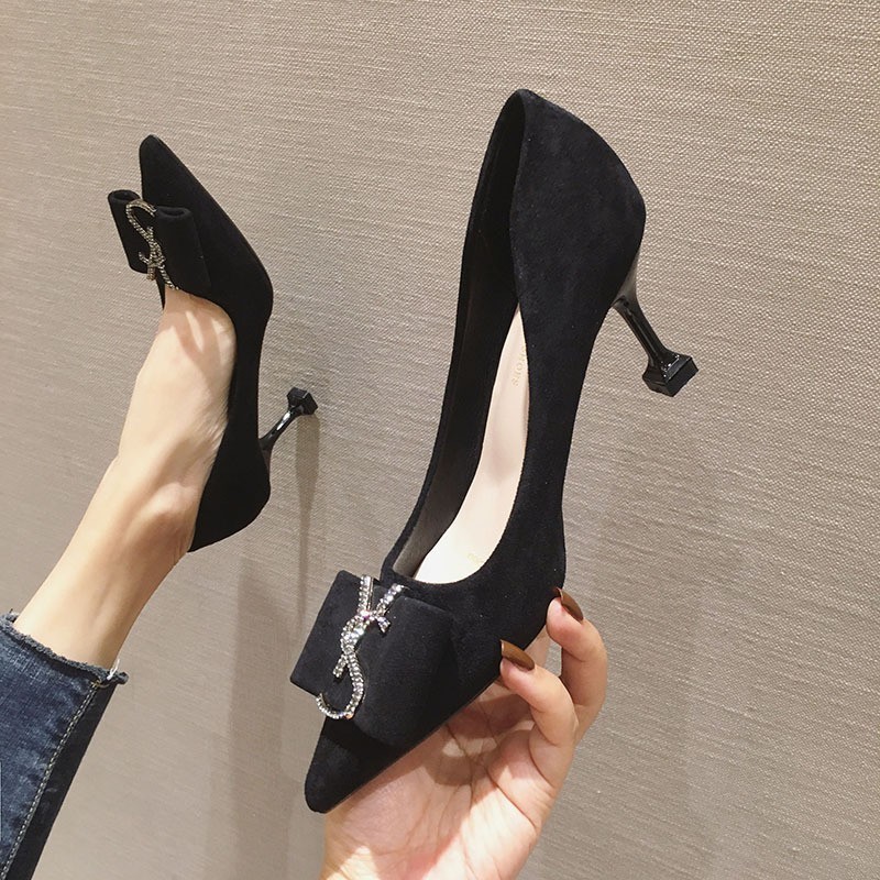 Zapatos de tacones planos puntiagudos para mujeres 2026 otoño nuevo estilo de diamante poco profundo con base plana de lana universal zapatos de dama cómodos