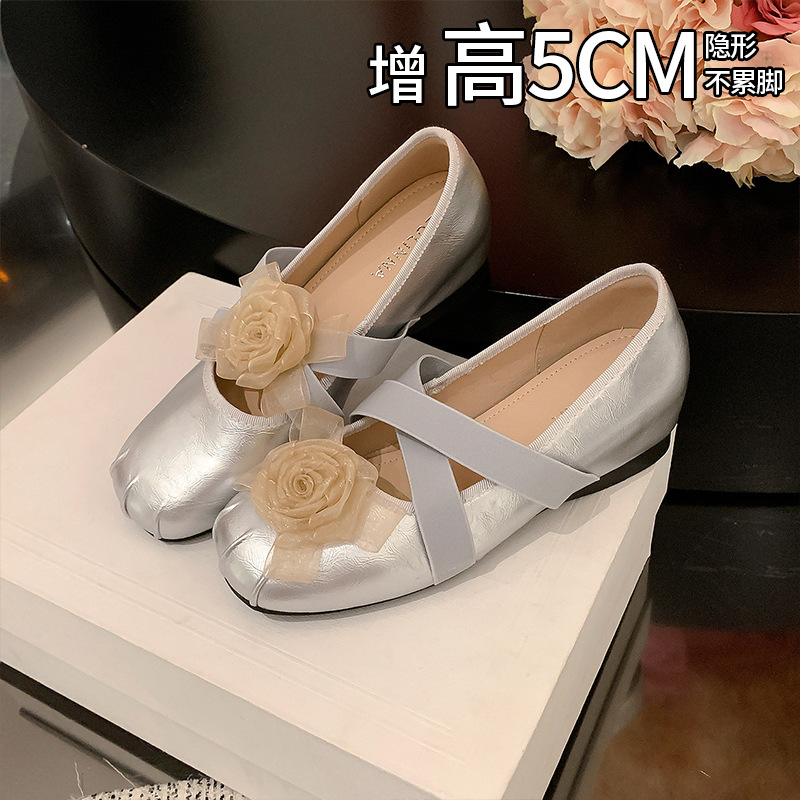 Mary Jane Women's Summer New Versatile French Camellia Silver Ballet Pumps for Small People