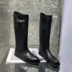 牛革版 ~ 小衆鎖は穴を開けてやせている本革の高い筒の騎士の靴の女性の平底を掛けません。