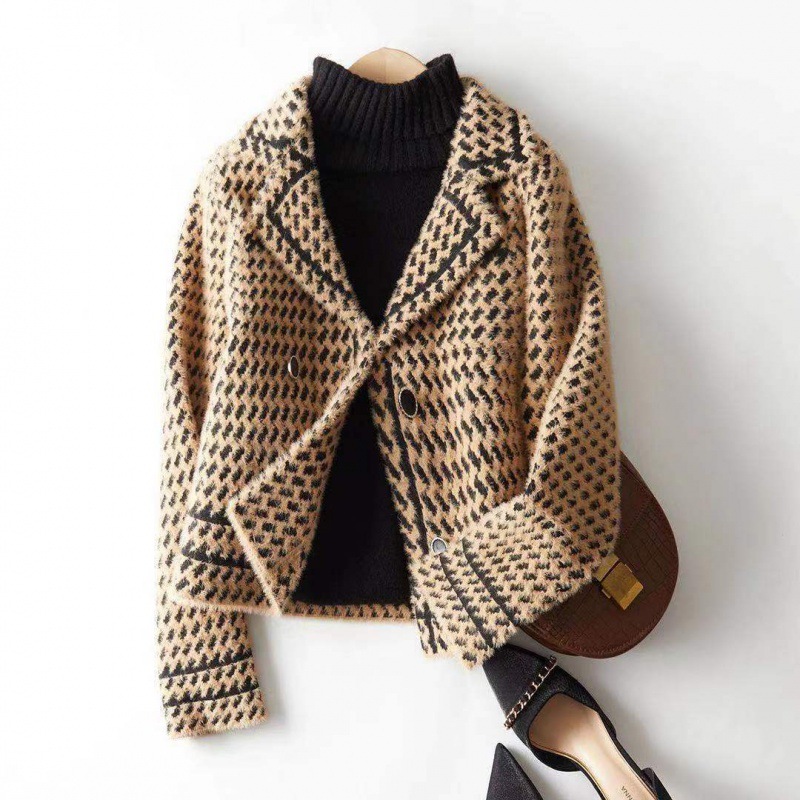 Women's Autumn/Winter 2022 New Style Short Cardigan with Chanel Style, Retro Hong Kong Style, Houndstooth Knit Cardigan