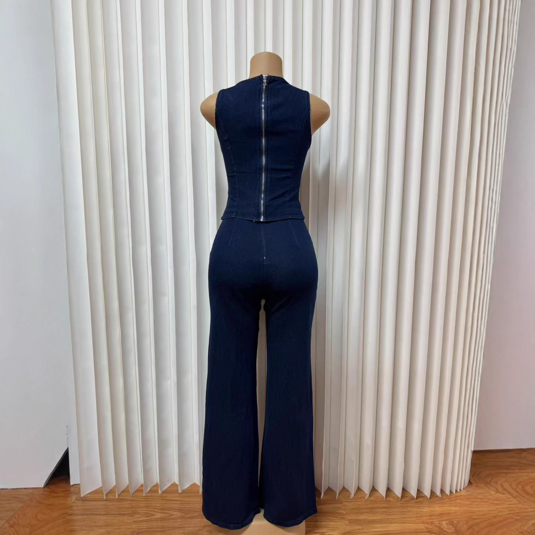 Women's Denim Jumpsuit With Metal Pin Decor - Fashionable Sleeveless Romper For Casual Street Style_ecoleips.com