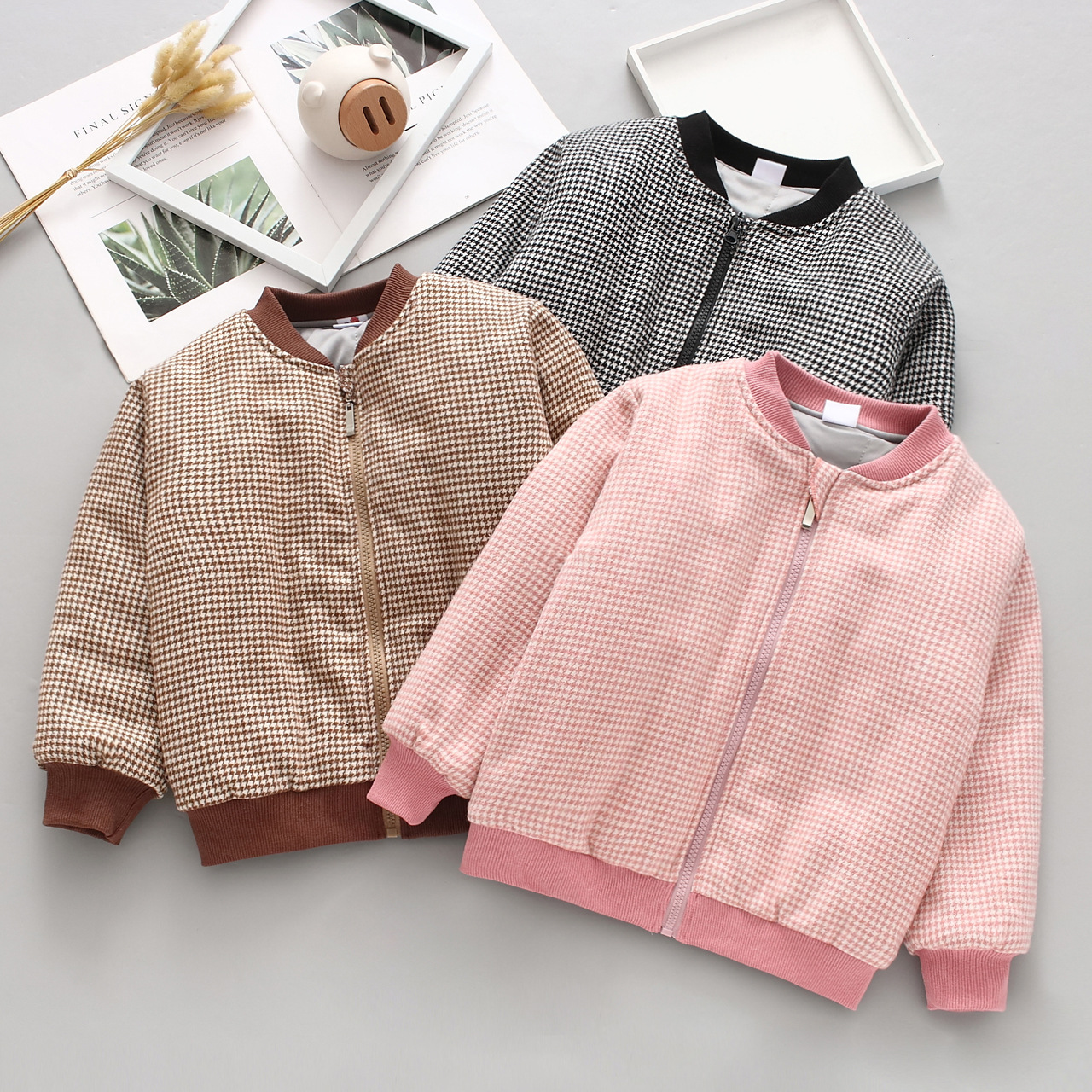 2025 Winter Children's Plaid Quilted Cotton-Padded Jacket Simple Winter Baseball Jacket Baby Jacket with Thickened Lining for Warmth