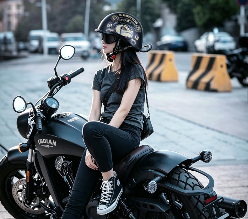 Electric Motorcycle Helmet, Retro Half Helmet, Men's and Women's Scoop Helmet, Motorcycle Flip-Up Helmet, Spring and Summer Electric Battery Safety Helmet