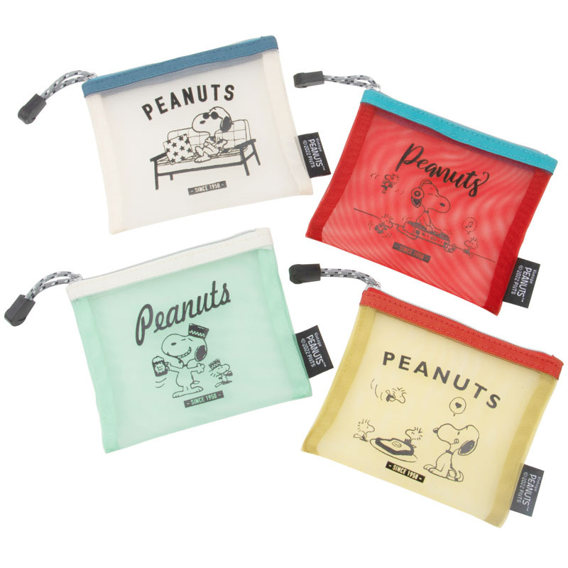 Japanese-Style Mesh Snoopy Storage Bag, Portable, Trendy on Instagram, Toiletry Bag, Cosmetic and Small Item Storage Bag, Lightweight