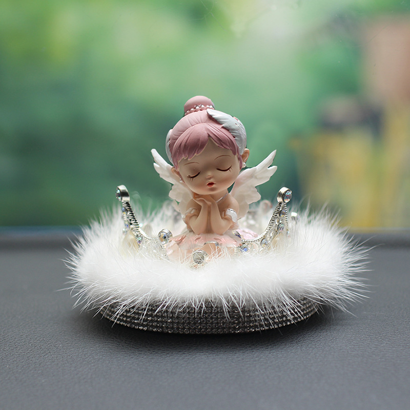 Accesorios para automóviles Adornos para automóviles Adornos para automóviles con incrustaciones de diamantes Accesorios para automóviles Bella Girl Pequeña princesa Corona de plumas de resina Modelo neto de red