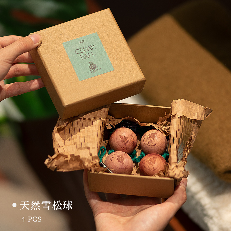 Cedar Ball Cashmere Woolect-proof And Moth-proof Hangable Wardrobe Moisture-proof Cloakroom Deodorizing Fragrance Year Gift