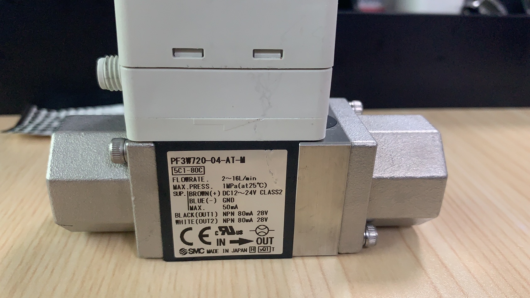 SMC正品水用数字式流量开关 PF3W720-04-AT-M