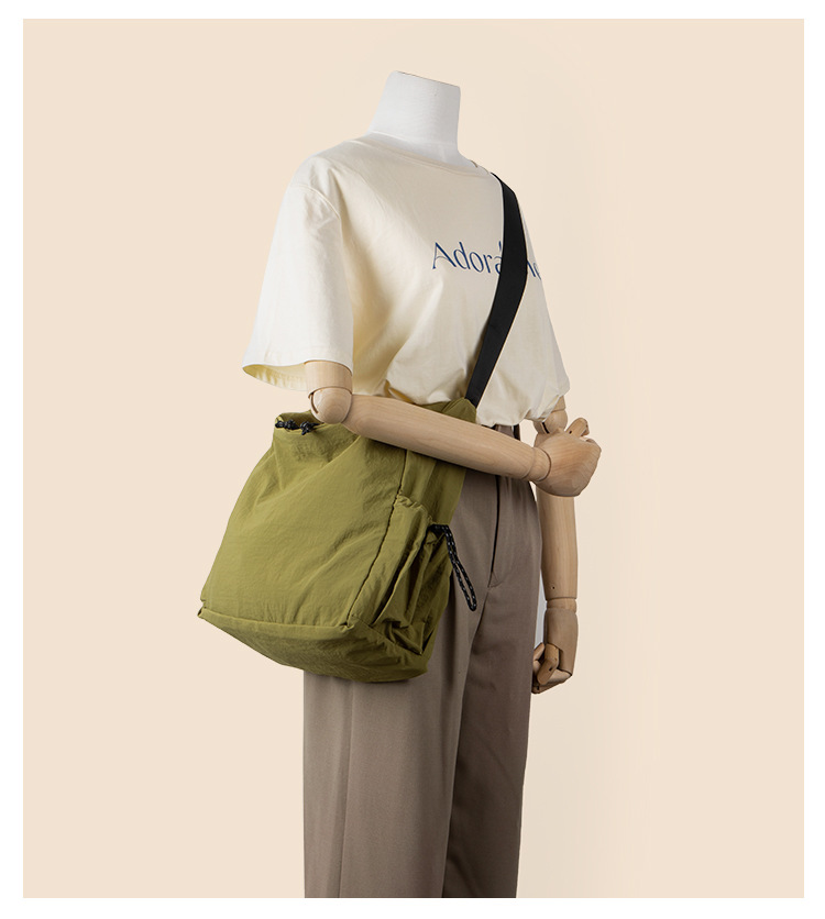 High end summer nylon versatile crossbody bag for female students commuting, single shoulder large capacity tote bag,_voghion.com