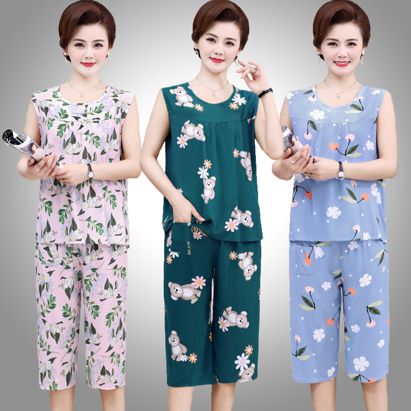 Mom's Summer Cotton Silk Pajamas, Sleeveless Cropped Pants, Two-Piece Suit, Middle-Aged and Elderly Women's Artificial Cotton Home Clothes Mom's Summer Cotton Silk Pajamas, Sleeveless Cropped Pants, Two-Piece Suit, Middle-Aged and Elderly Women's Artificial Cotton Home Clothes