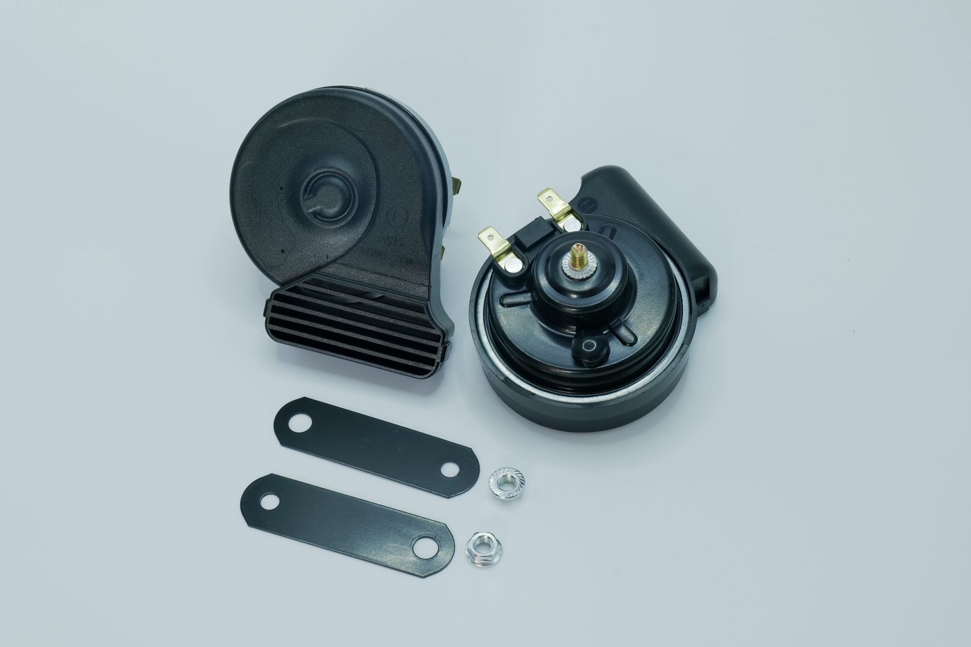 Car and Motorcycle Electric Horn 12V Universal Modification Waterproof Buzzer Snail Horn with Clear High-Frequency Sound