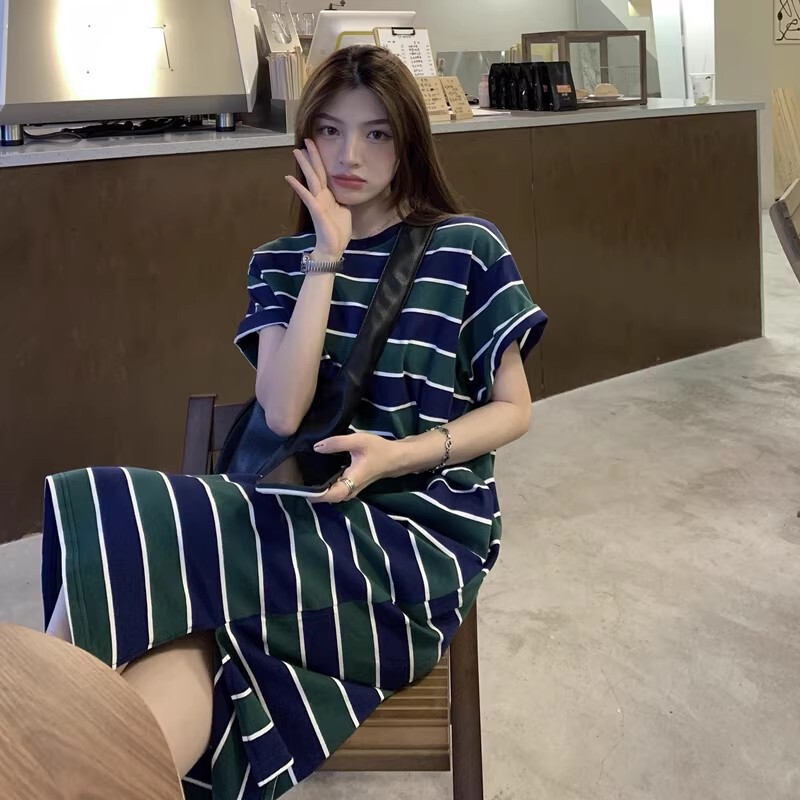 Long Striped Over-The-Knee T-Shirt for Women, Summer 2025 New European Style, Oversized Trendy Extra-Long T-Shirt Dress, Short-Sleeve Dress
