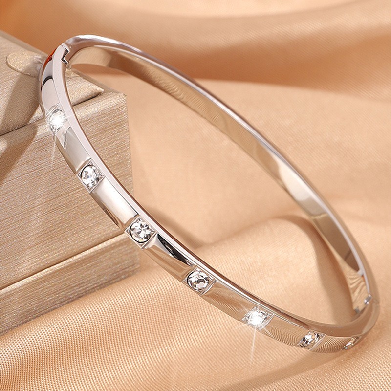 【119】SZ257-2 silver spaced seven diamond bracelet