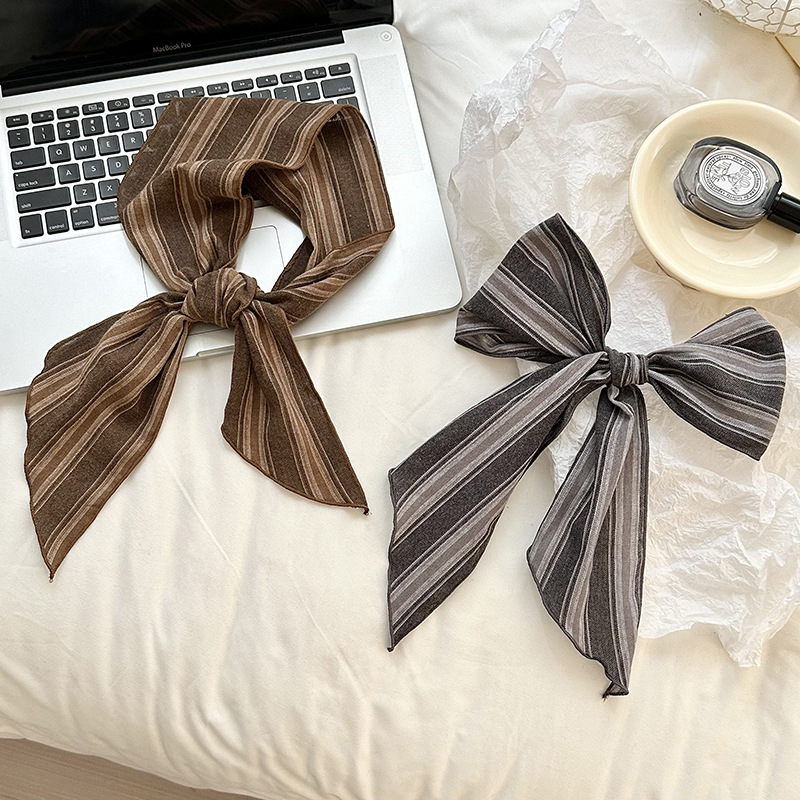 Bufanda de seda Sensación de alta gama Nuevo todo fósforo Vintage Rayas con cuello Bufanda delgada Bufanda en la cabeza Multiusos Cinta para el cabello Cinta