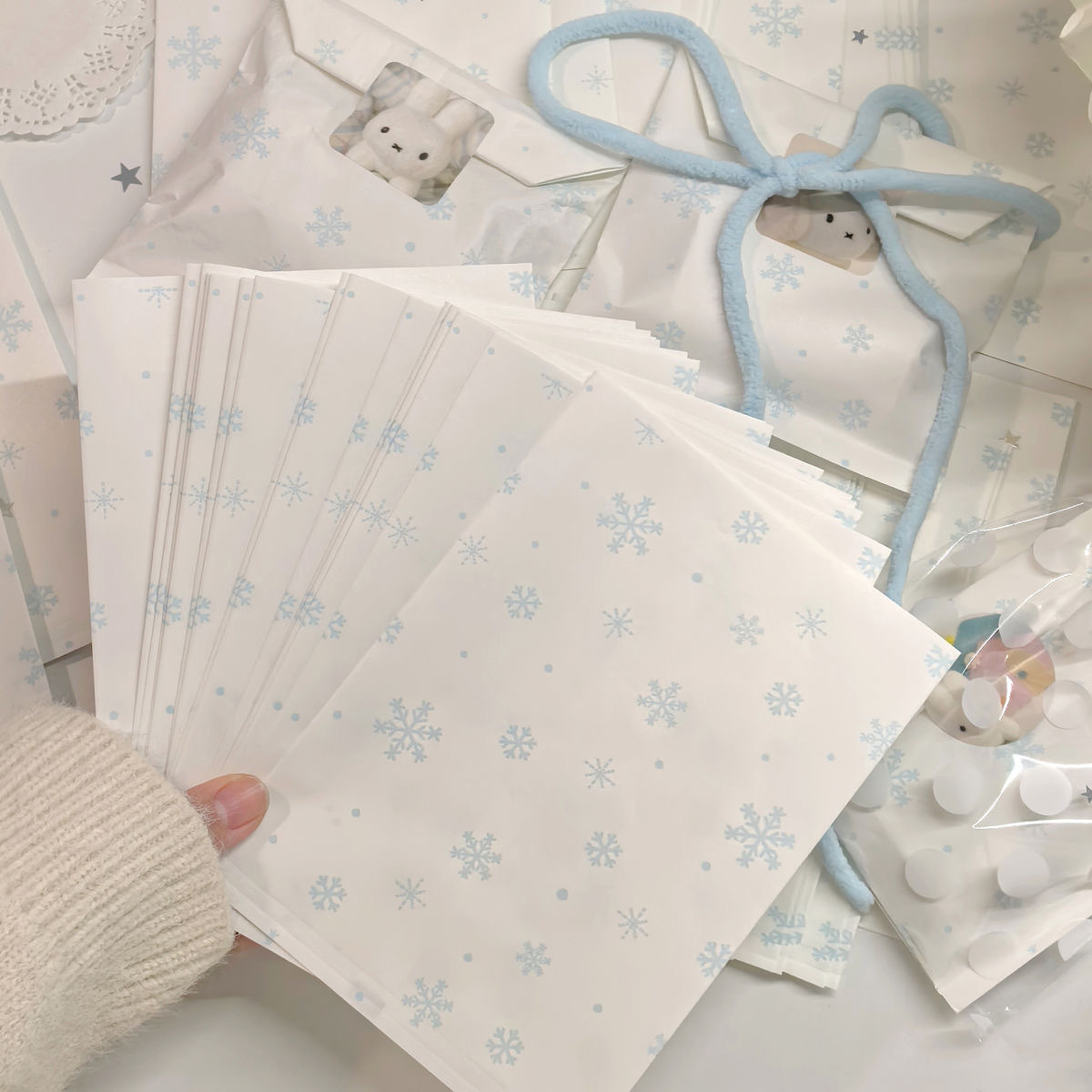 原创ins蓝色雪花星星纸袋冬日奶油色小礼物包装打包出货diy袋子