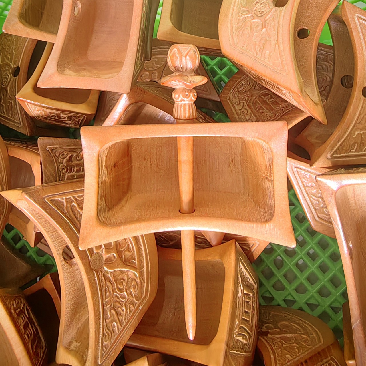 厂家直供手工艺品桃木雕刻道家发冠月牙冠五岳冠道家头饰批发