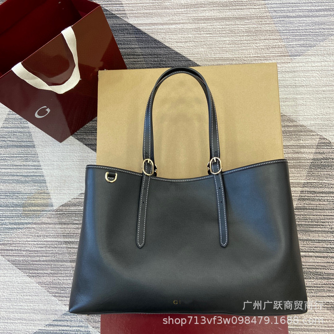 fashionable elegant capacious black quality one-shoulder bag