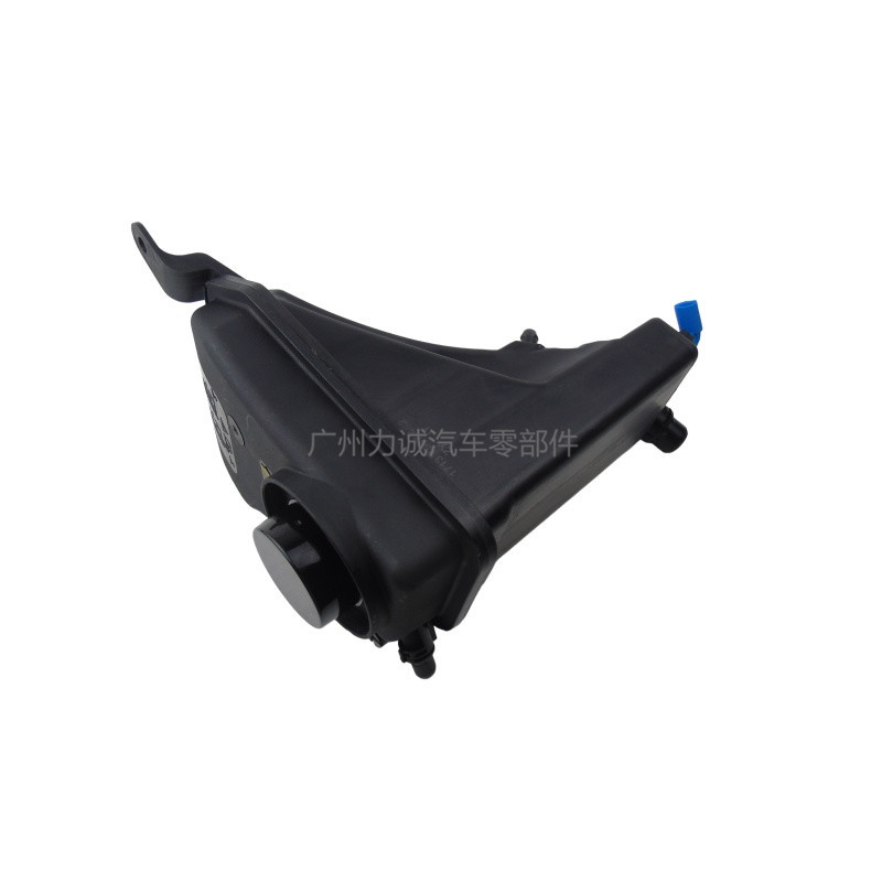 17137567462 17137640514 is suitable for BMW E81 E87 auxiliary water tank, coolant auxiliary reservoir