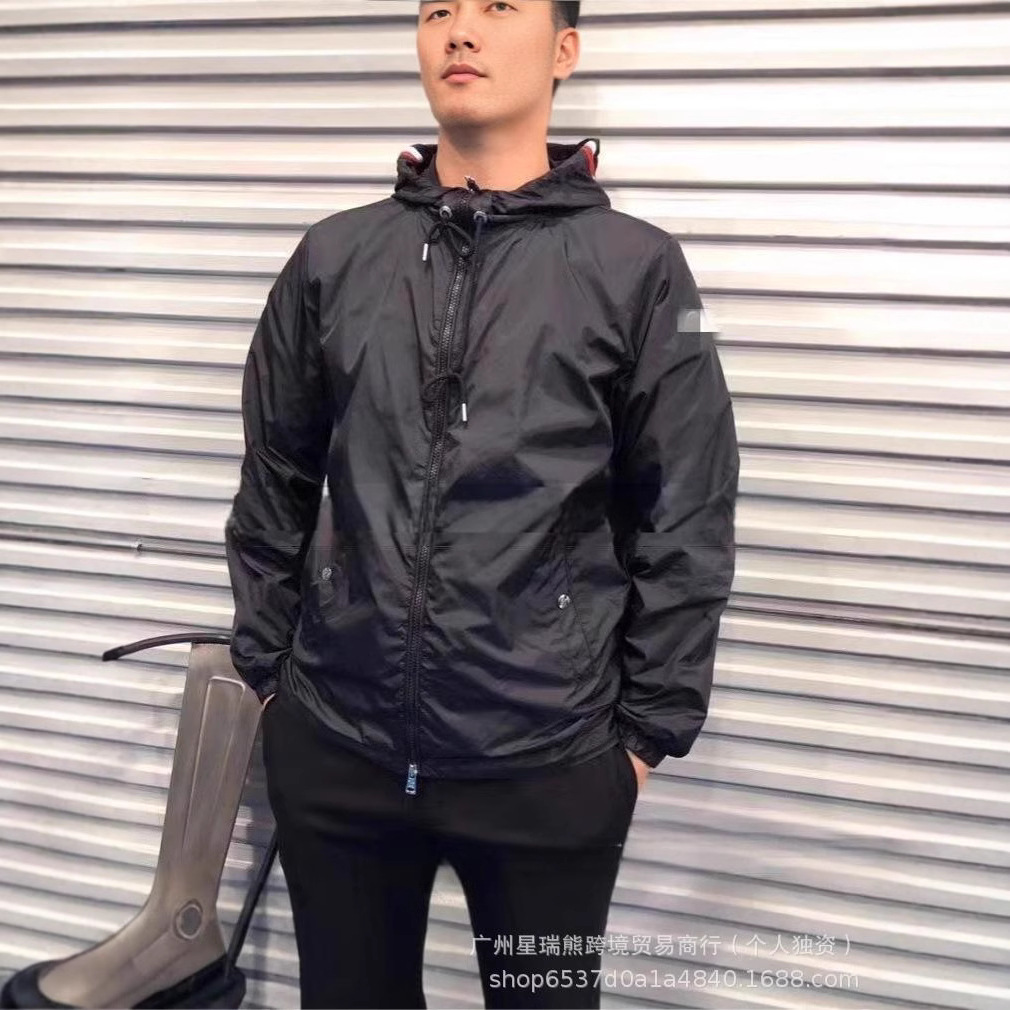 正确版蒙家夏季情侣薄款连帽防晒服男女透气休闲运动风衣宽松外套