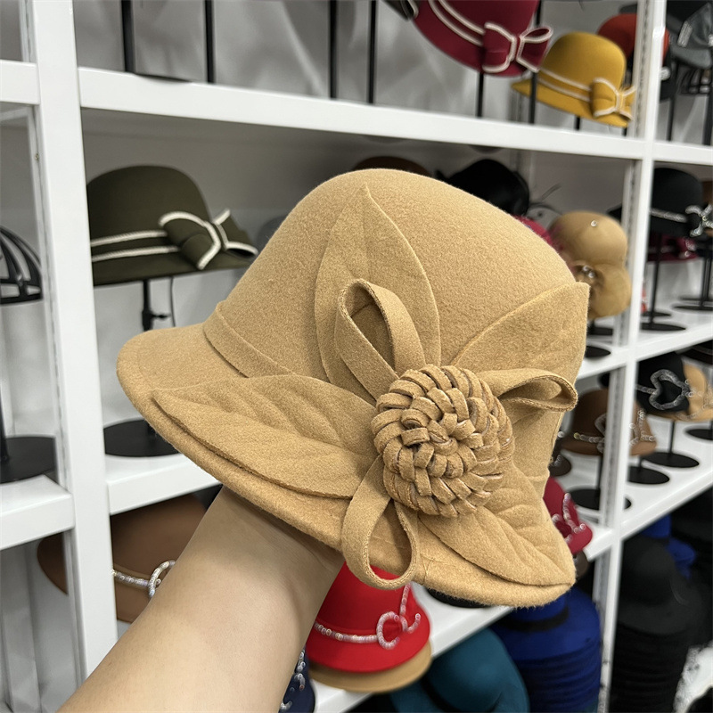 Estilo británico artístico cuenca sombrero Otoño e Invierno de lana de la vendimia sombrero femenino rojo tridimensional peonía Flor de moda europea y americana sombrero pequeño bombín