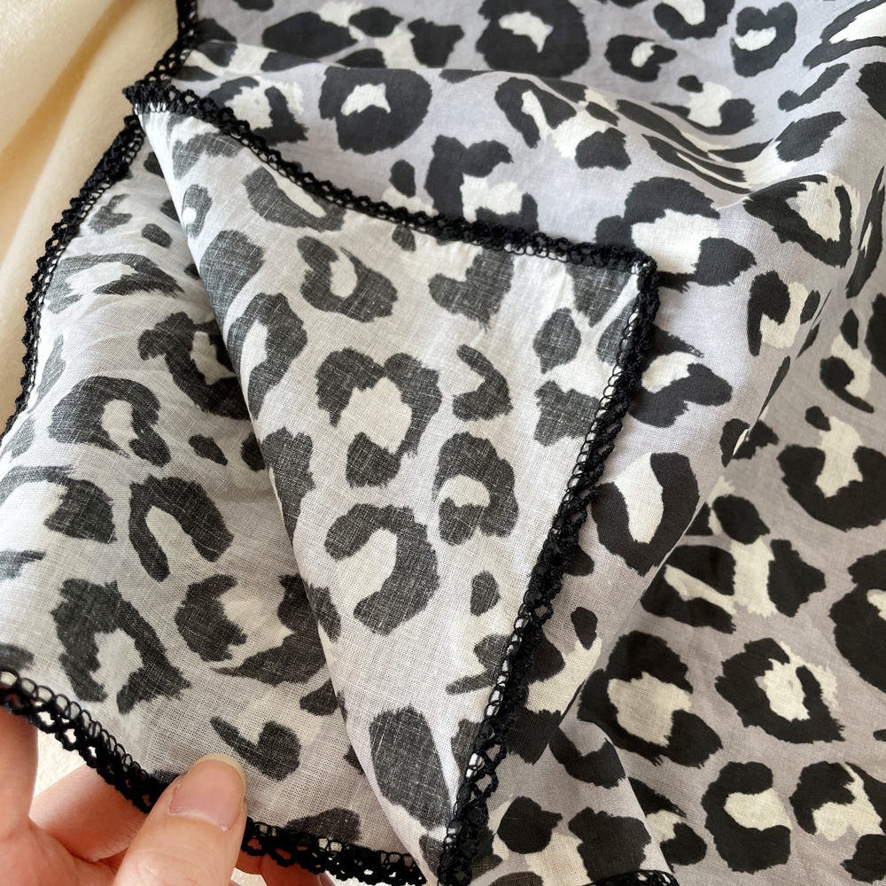 Leopard Print Cotton Square Neck Scarf For Women Lightweight_voghion.com