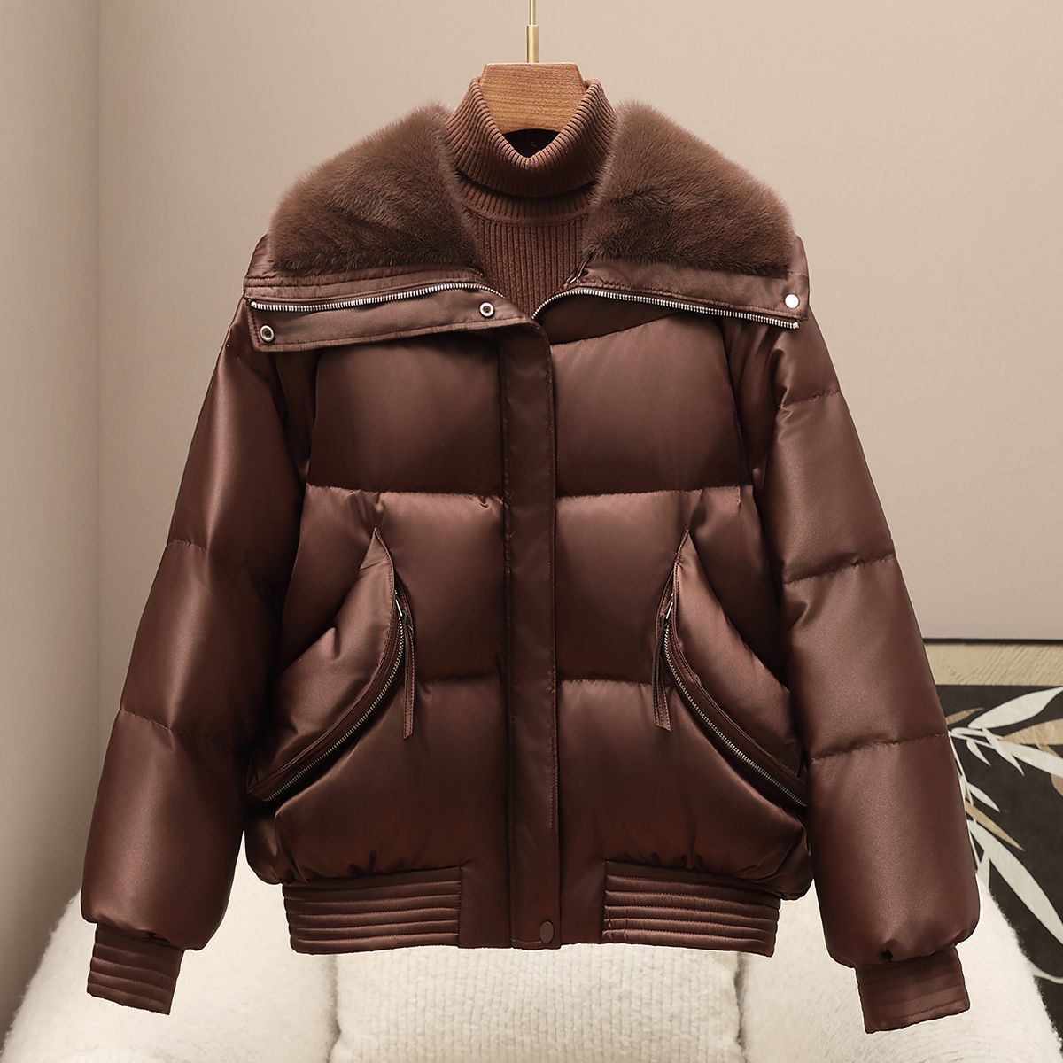 少量服饰海宁90%鹅绒桑蚕丝羽绒服2025冬季新款水貂毛领防寒外套