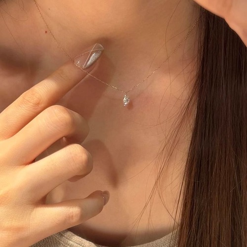 Minimalist style, light luxury, ultra-fine drop-shaped sparkly diamond simple chain pendant necklace for women, new autumn/winter version, commutation choker chain