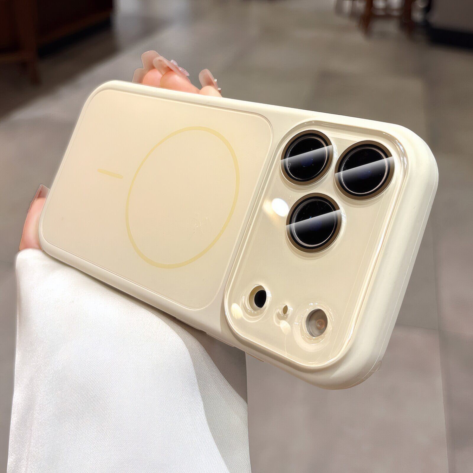Funda de Silicona con Gran Ventana para iPhone 17 Pro Max, Absorción Magnética, Carga Inalámbrica