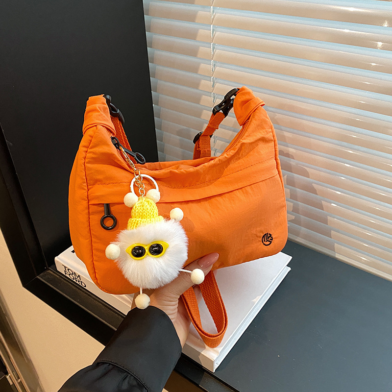 Shake-up Marvel Tini mochila deportiva al aire libre versátil 2025 nuevo estilo de caminata ligera a prueba de salpicaduras