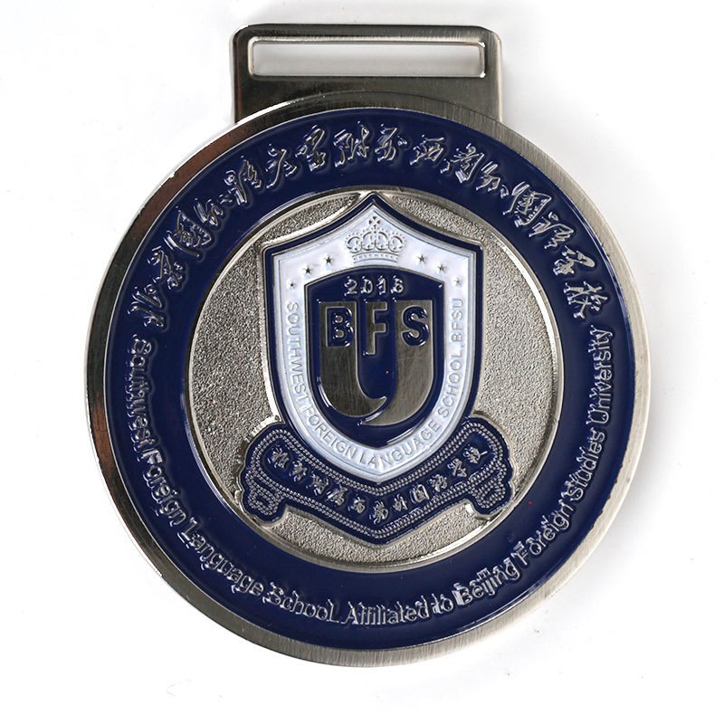 Metal medalla conmemorativa haciendo maratón escuela deportes medalla oro plata cobre listado medalla personalizada haciendo