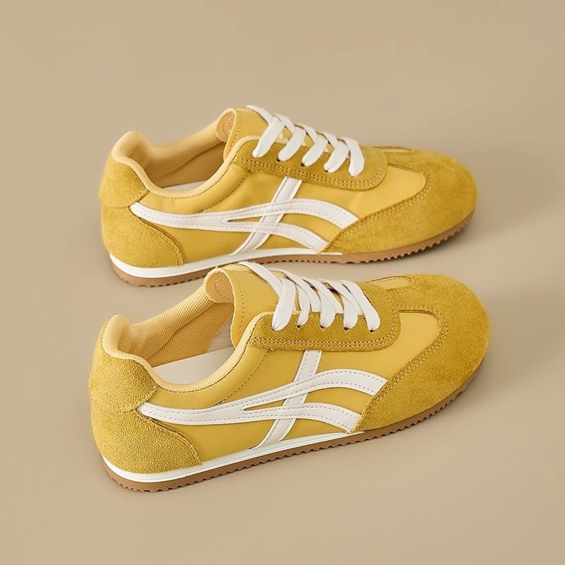 Zapatos de entrenamiento de mujer, primavera y otoño nuevos zapatos de suela suave Agam, altura interior transpirable, tacones de muffin de suela gruesa para mujeres.
