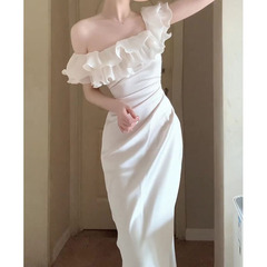 フレンチピュアラストフリルホワイトフィッシュテールドレス女性の夏の新しいハイエンドイブニングドレス誕生日ロングドレス
